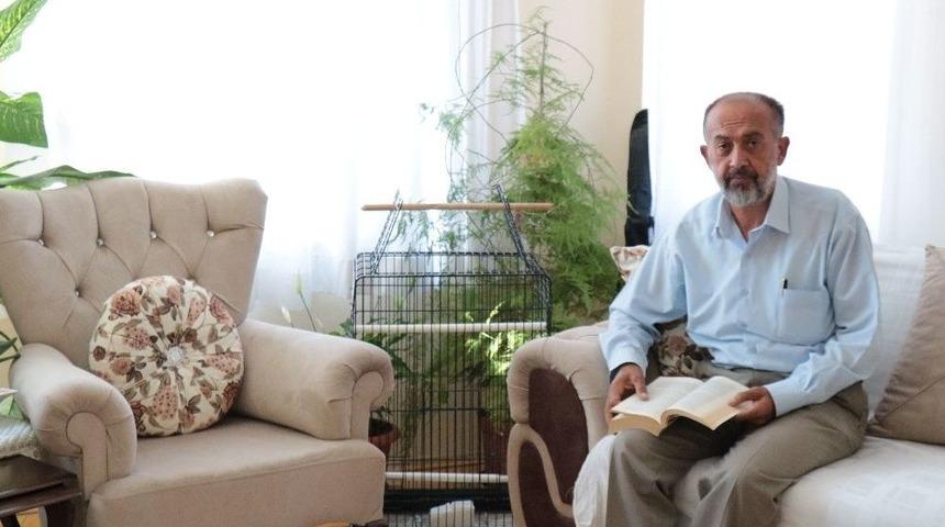 Kırşehirli Vatandaş Kayıp Papağanını Bulana &Ouml;d&uuml;l Verecek