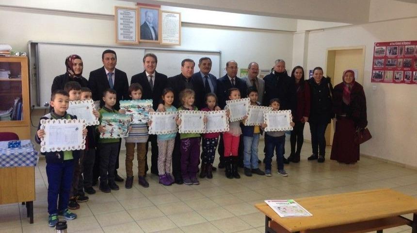 Karneleri Veliler Dağıttı