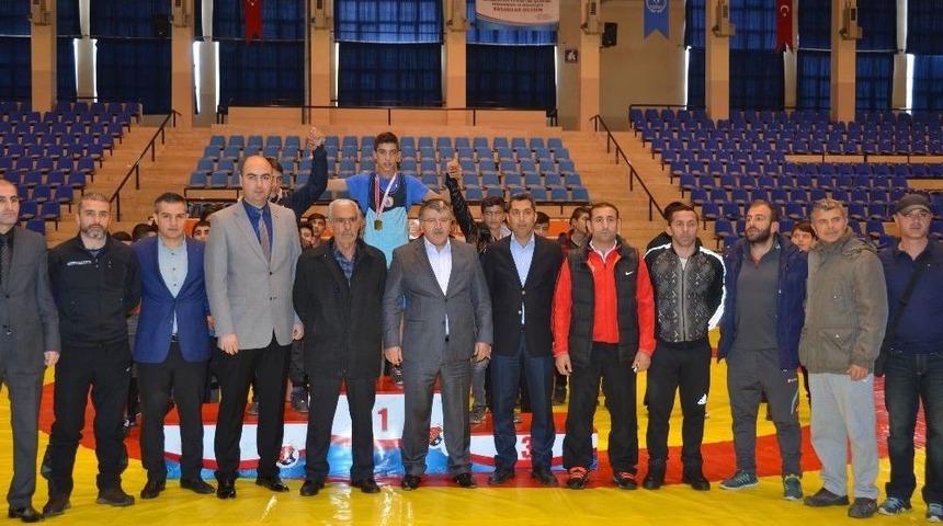 Okullar Arası G&uuml;reş M&uuml;sabakaları Tamamlandı