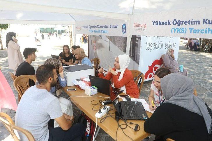 Yks Tercih Çadırı, Eyüp Sultan Camii Meydanında G2