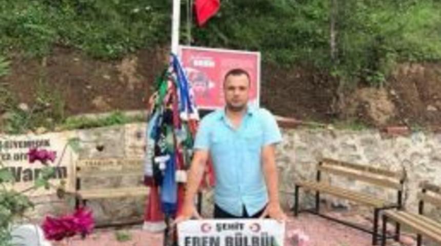 Eren B&uuml;lb&uuml;l&rsquo;&uuml;n Mezarını Ziyaret Etmek İ&ccedil;in 4 Bin Kilometre Yol Katetti