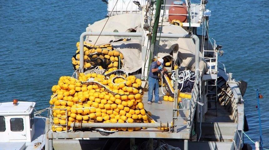 Balıkçılar Gün Sayıyor