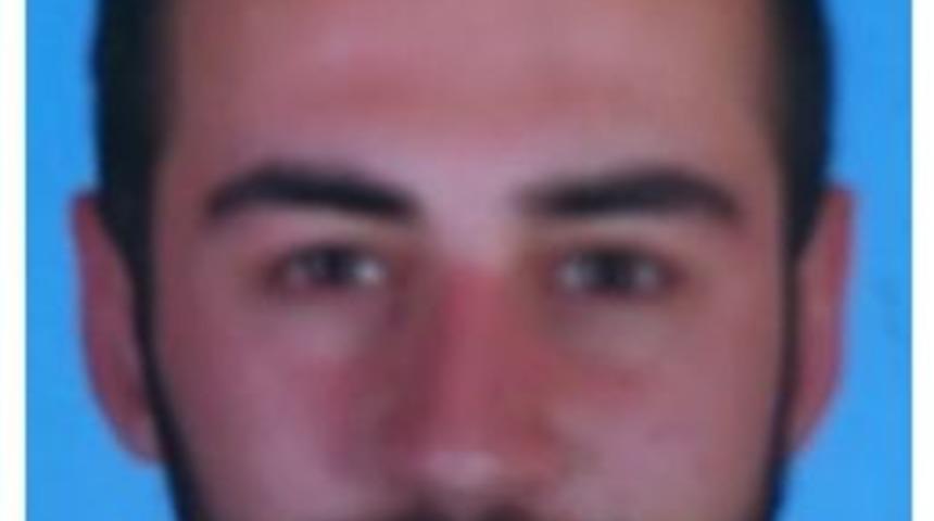 &Uuml;sk&uuml;dar&rsquo;da Bir Gen&ccedil; Aracında &Ouml;l&uuml; Bulundu