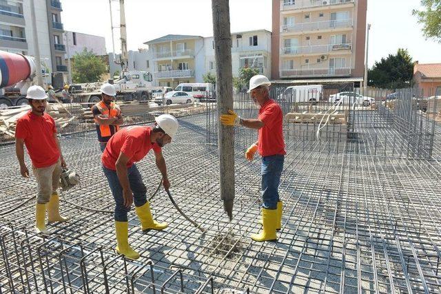 Çiğli’de Uğur Mumcu Semt Merkezi’nin Temeli Atıldı