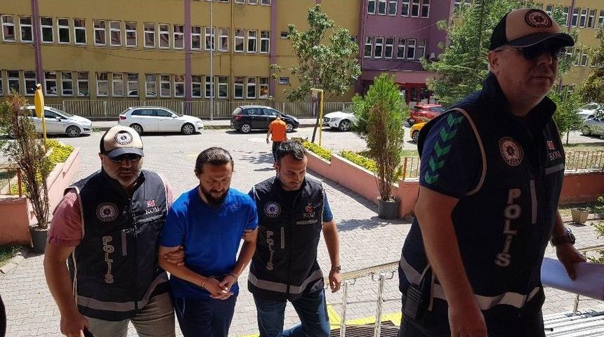 Fet&ouml;&rsquo;den Aranan Eski Polis Memuru Adliyede