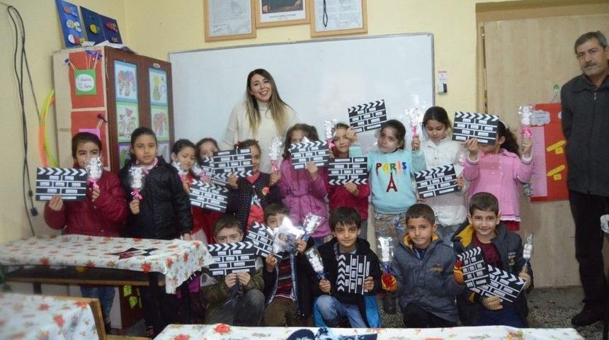 Sason&rsquo;da 8 Bin 700 &Ouml;ğrenci Karne Aldı