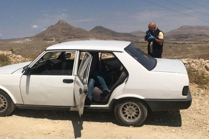 Konya’da 24 Yaşındaki Genç Otomobilde Ölü Bulundu G3
