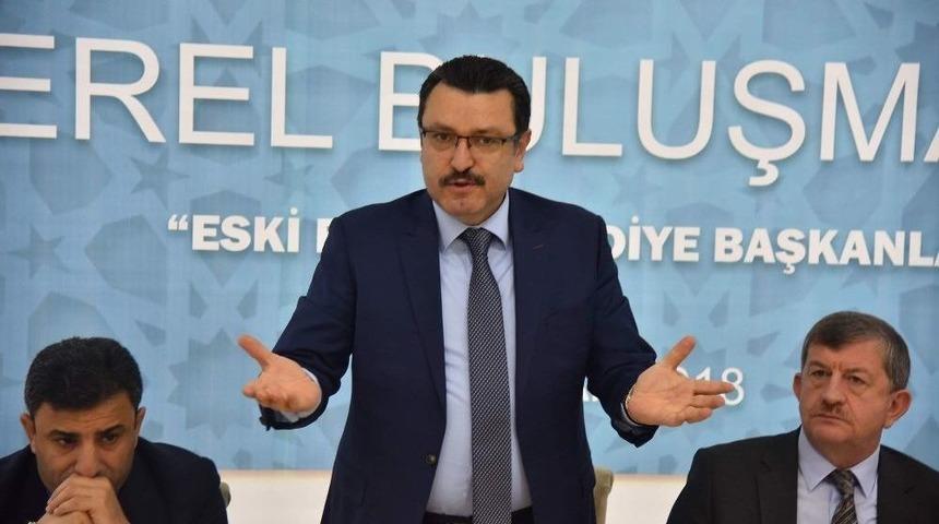 Başkan Gen&ccedil;, Ortahisar İl&ccedil;e Belediyesini Oluşturan Eski Beldelerin Belediye Başkanları Bir Araya Geldi.