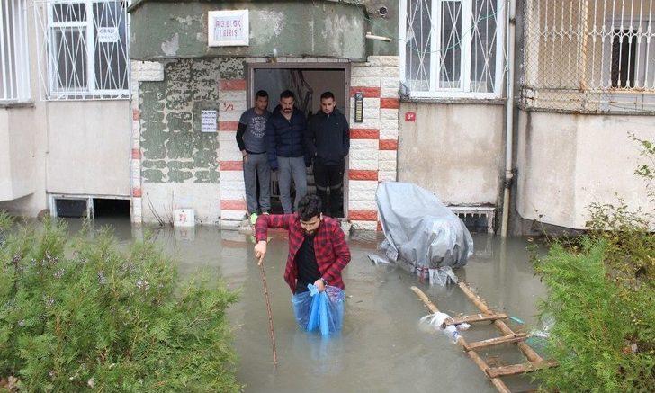 Adıyaman’a 1 Aylık Yağış 1 Günde Düştü G4
