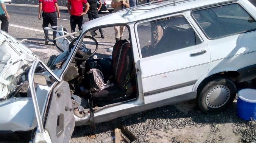 Piknik Yolunda Kaza: 3 &Ouml;l&uuml;, 4 Yaralı