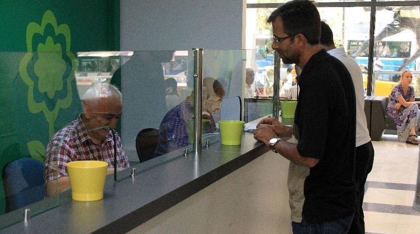 Hoş Geldiniz Masası 927 Bin 229 Kişiye Hizmet Verdi