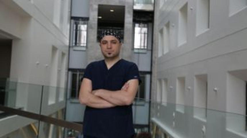 Ortopedi Uzmanı Taş: "karda Eller Cepte Y&uuml;r&uuml;meyin"