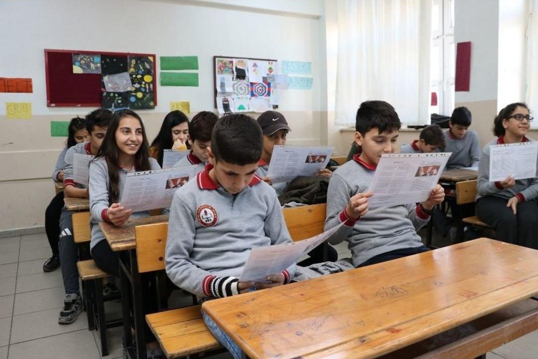 Manisa&rsquo;da 248 Bin &Ouml;ğrenci Karne Aldı