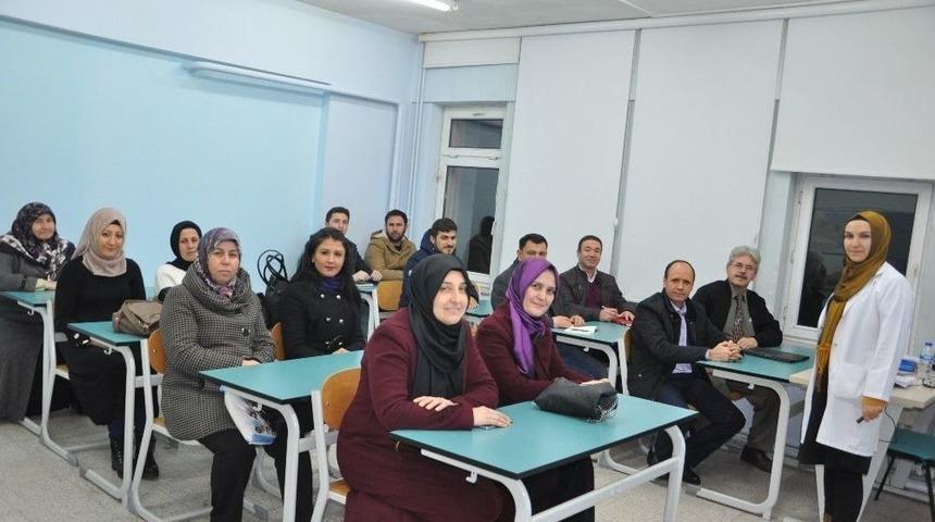 Ak Parti İlçe Teşkilatı Üyelerine İletişim Ve Diksiyon Eğitimi