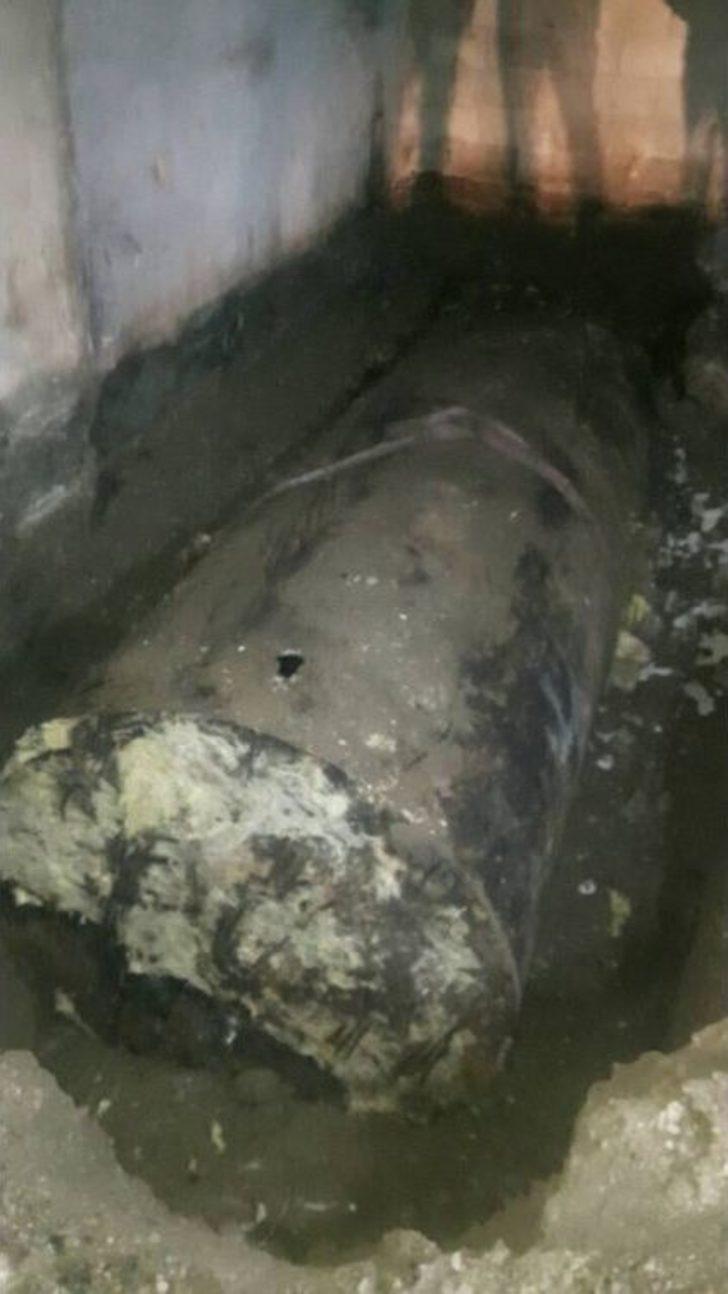 Van’da Bin 700 Litre Kaçak Akaryakıt Ele Geçirildi G4