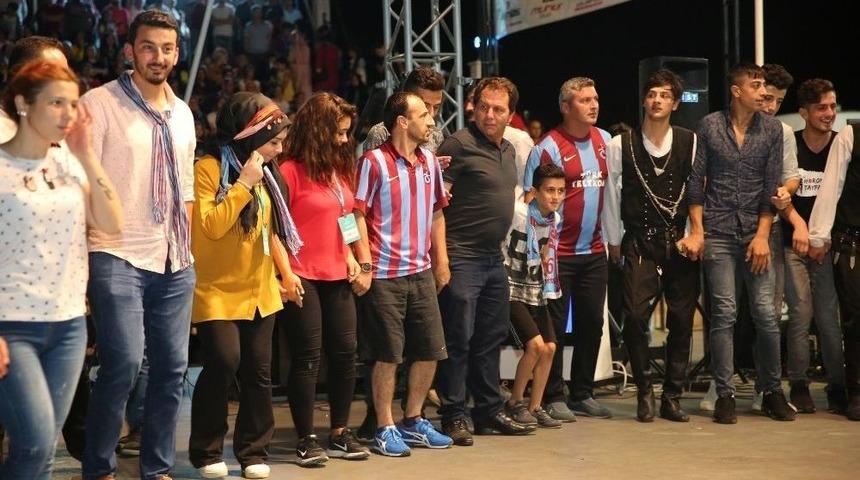 Trabzonlular, Darıca’da Horona Doydu