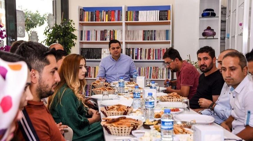 Engelsiz Kafenin Misafirleri Vardı