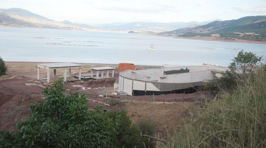 Almus Baraj G&ouml;l&uuml; Kirlilikten Kurtarılıyor