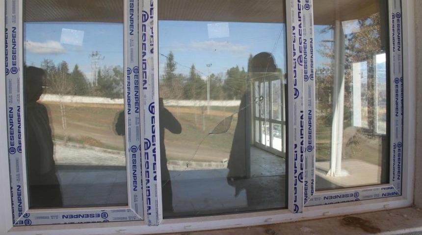 Sarıg&ouml;l&rsquo;de Gasilhaneye Saldırı