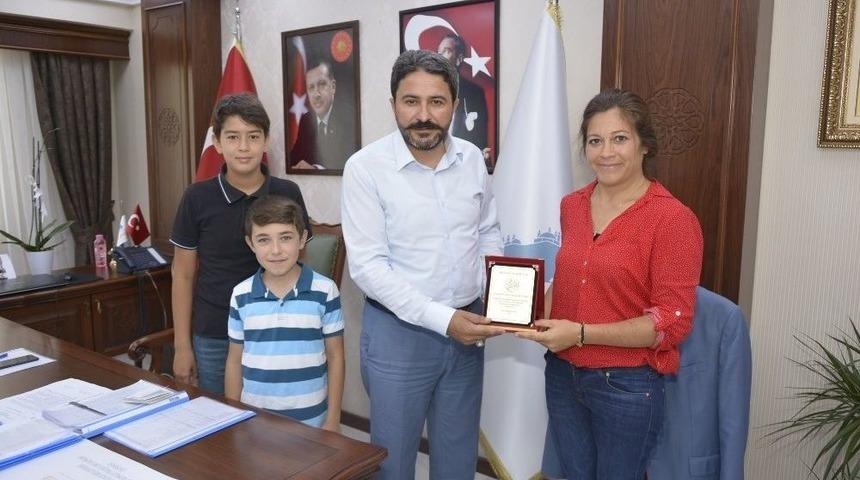 Seyitgazili &Ouml;ğrenciler Atık Pil Yarışmasından &Ouml;d&uuml;lle D&ouml;nd&uuml;