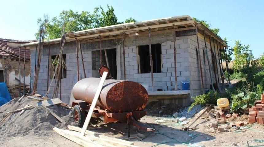 Kaman Kaymakamlığından İhtiyaç Sahibi Aileye Ev