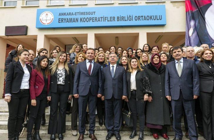 18 Milyon Öğrenci, Karnelerini Alarak Yarıyıl Tatiline Çıktı G5