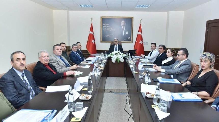 Bağımlılıkla M&uuml;cadele Koordinasyon Kurulu Vali Su Başkanlığında Toplandı