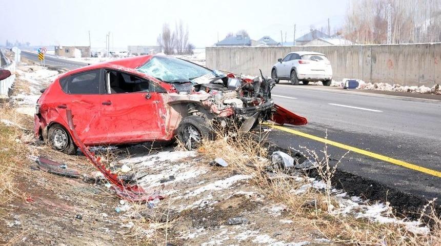 Patnos&rsquo;ta Trafik Kazası: 2 Yaralı