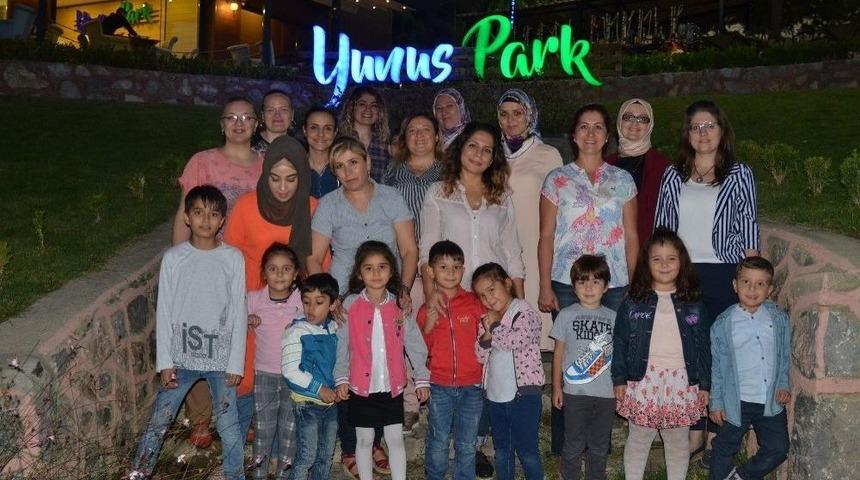 Yunusemreli Minikler Tabiat Parkı&rsquo;nı &Ccedil;ok Sevdi
