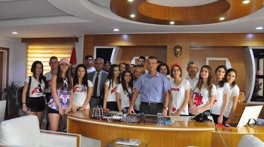 Slovakyalı &Ouml;ğrenciler Kadirli K&uuml;lt&uuml;r&uuml;n&uuml; Tanıyor