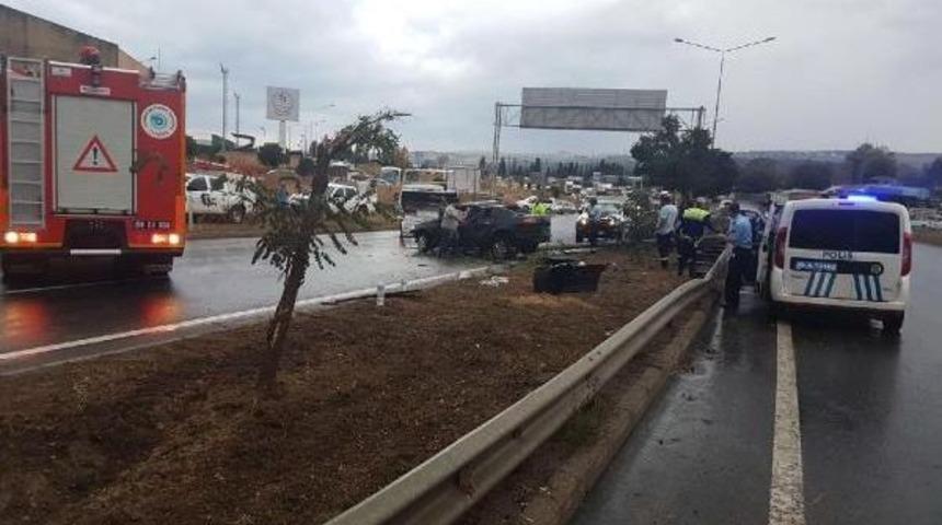 Kazada, Karnındaki 5 Aylık Bebeğiyle Birlikte &Ouml;ld&uuml;