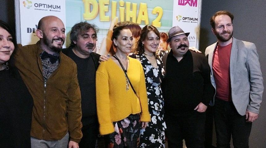 Deliha 2&rsquo;nin İzmir Galasına Yoğun İlgi