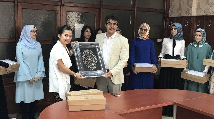 &lsquo;geleceği Yazan Kadınlar&rsquo; Projesi Final Sunumunu Yaptı