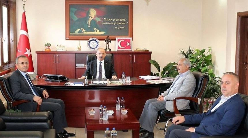 Vali Yaşar Karadeniz Tosya&rsquo;da