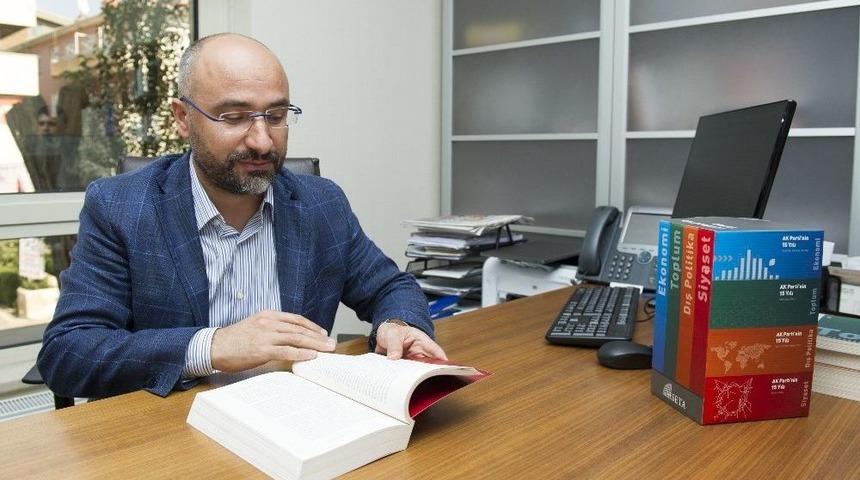Ak Parti&rsquo;nin Siyasal, Hukuki, Toplumsal, Ekonomik Ve K&uuml;lt&uuml;rel Alanlardaki Siyaseti T&uuml;m Boyutlarıyla Ele Alınacak