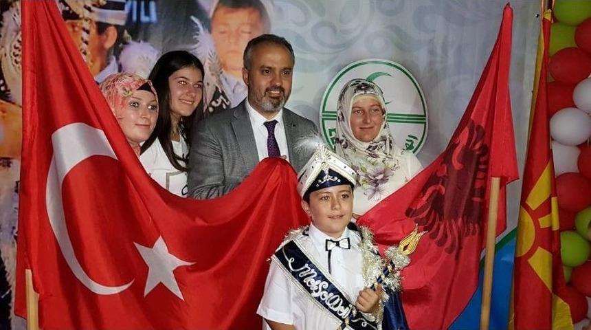 Bursa B&uuml;y&uuml;kşehir Belediyesinin Katkısıyla &Uuml;sk&uuml;p&rsquo;te 300 &Ccedil;ocuk S&uuml;nnet Oldu