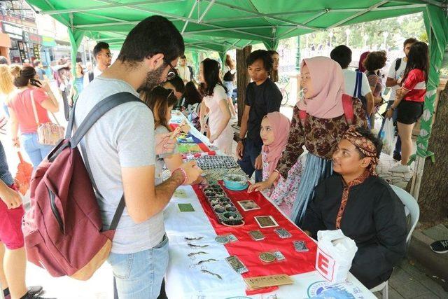 Odunpazarı Belediyesi Dünya Gençliğinin Destekçisi