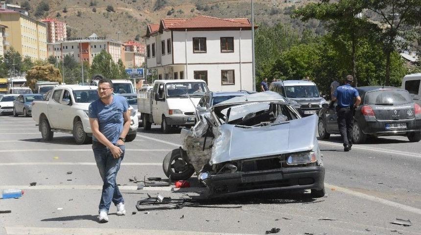 Gümüşhane’de Zincirleme Trafik Kazası: 4 Yaralı