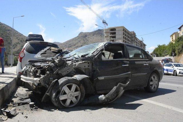 Gümüşhane’de Zincirleme Trafik Kazası: 4 Yaralı