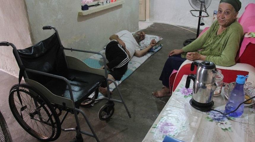 Yaşlı &Ccedil;iftin Y&uuml;rek Sızlatan Dramına Vali Sessiz Kalmadı