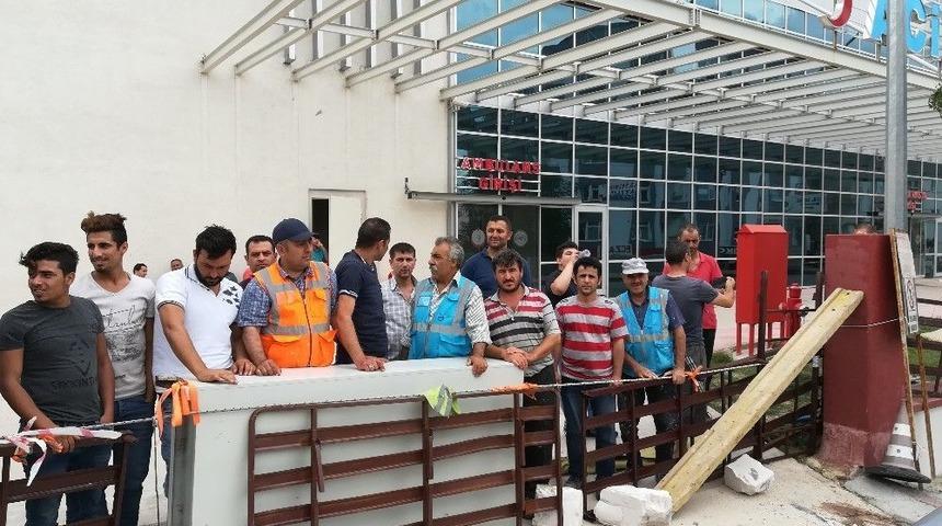 Paralarını Alamayan Hastane İşçileri Grevde