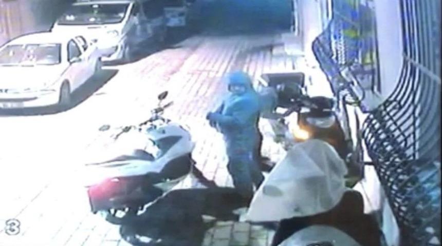 (&ouml;zel Haber) 20 Bin Liralık Motosikleti 10 Dakikada B&ouml;yle &Ccedil;aldılar