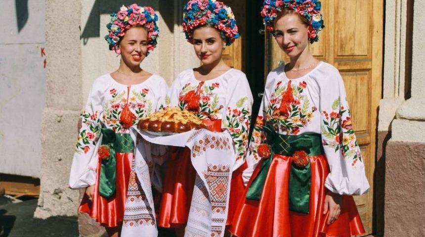 Ukrayna&rsquo;da Harkiv Mali Enstit&uuml;s&uuml;ne Bilgisayar Sınıfı Desteği