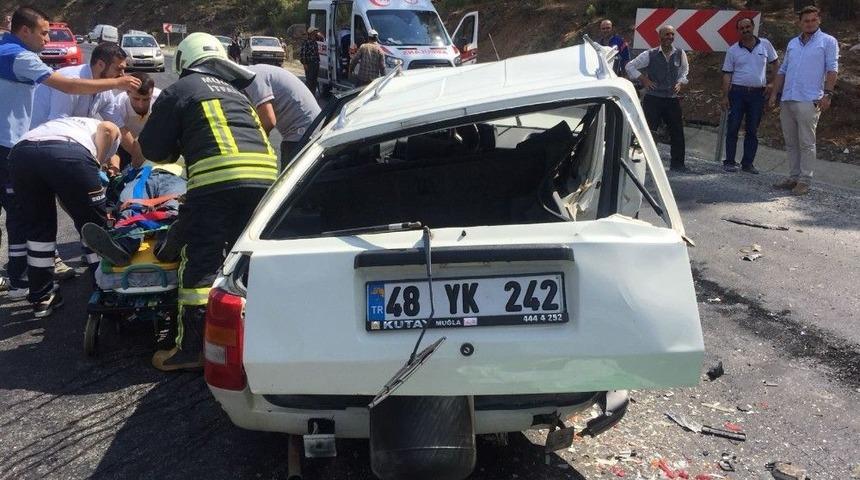 Muğla&rsquo;da Zincirleme Trafik Kazası: 3 Yaralı