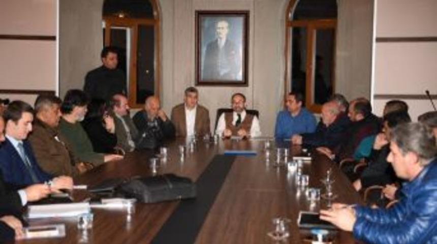 Başkan &Uuml;z&uuml;lmez İmar D&uuml;zenlemesi Hakkında Bilgi Verdi