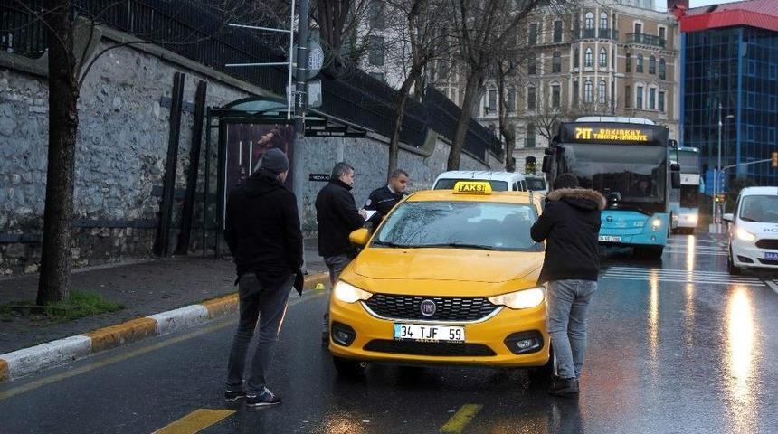 Tepebaşı İngiltere Konsolosluğu &Ouml;n&uuml;nde Silahlı Kavga