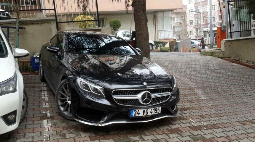 Araba Hırsızları G&uuml;venlik Kamerasına Yakalandı