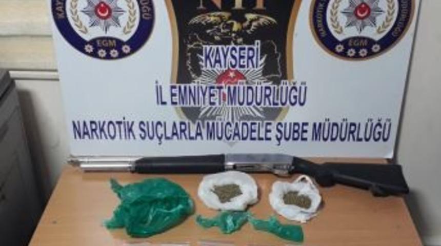Uyuşturucu Operasyonunda 2 G&ouml;zaltı