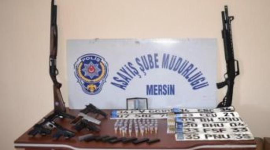 Mersin'de Silah Ka&ccedil;ak&ccedil;ılarına Operasyon