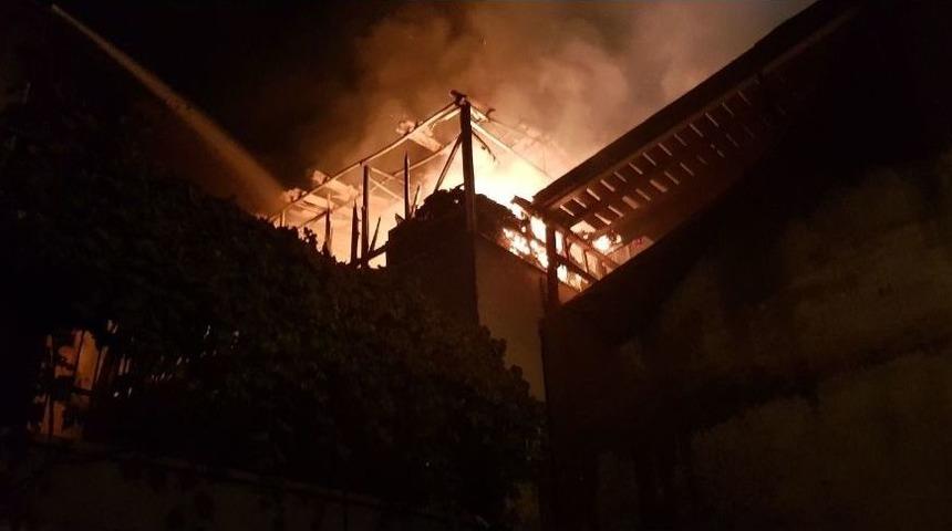 Mağaza Deposunda Yangın